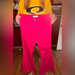 Varies in brands sized between L-XL